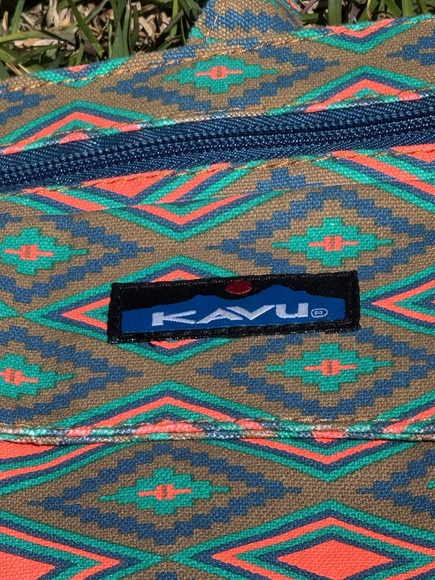 Kavu Handbags - Kavu Keeper Limited Edition-Excellent Condition